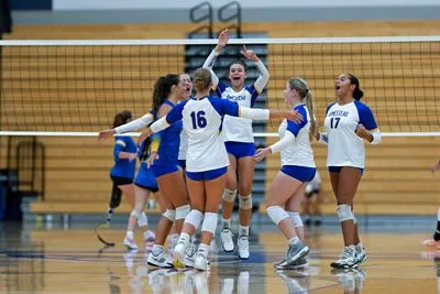 Homestead | Blackhawk Girls Volleyball — photo 3